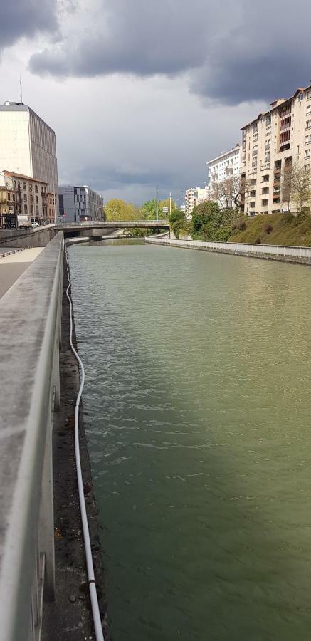 Angle du Canal Toulouse Extérieur photo